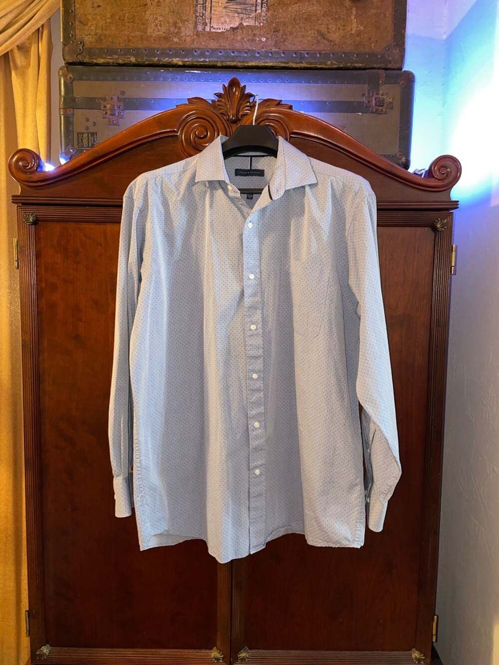 Tommy Hilfiger Men's XL Long Sleeve Button Down Dress Shirt Blue Polka Dot Patte
